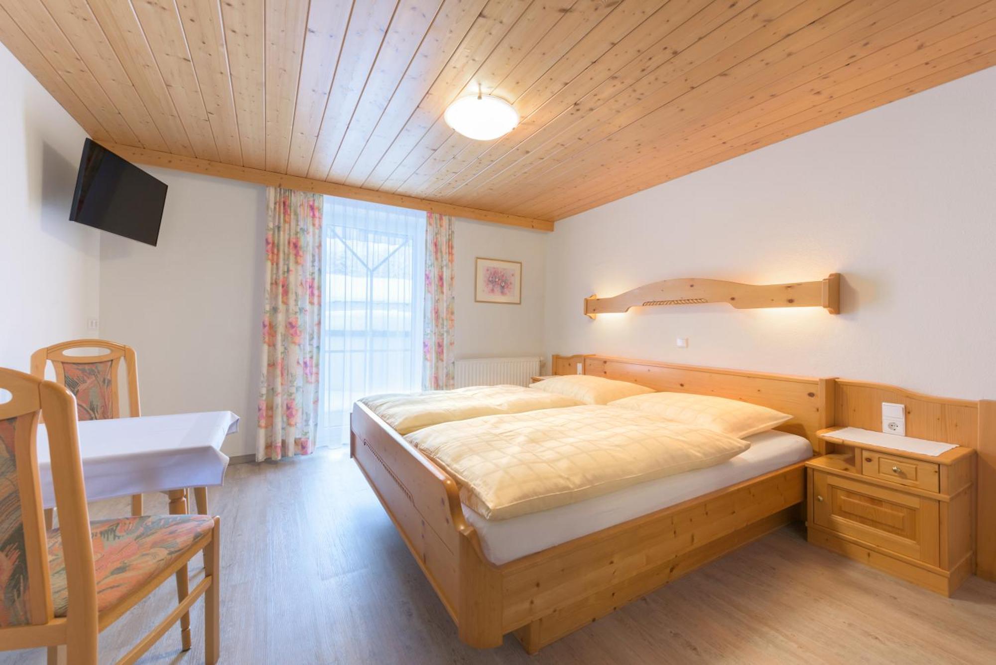 Haus Meneweger Flachau Quarto foto