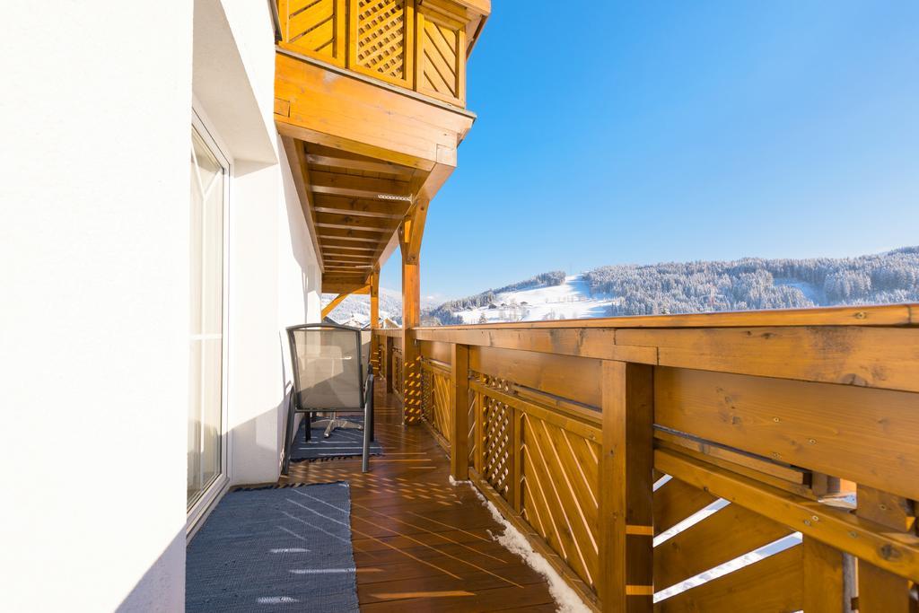 Haus Meneweger Flachau Exterior foto