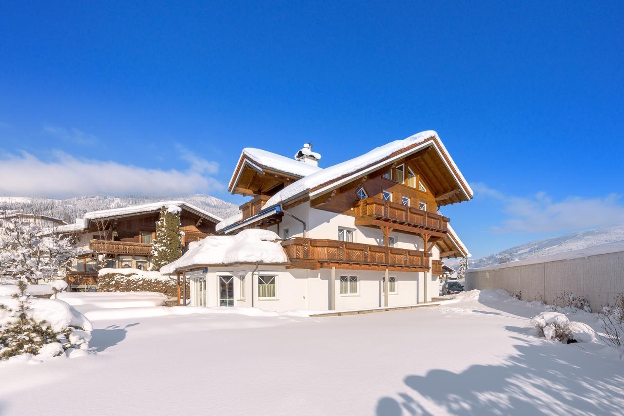 Haus Meneweger Flachau Exterior foto