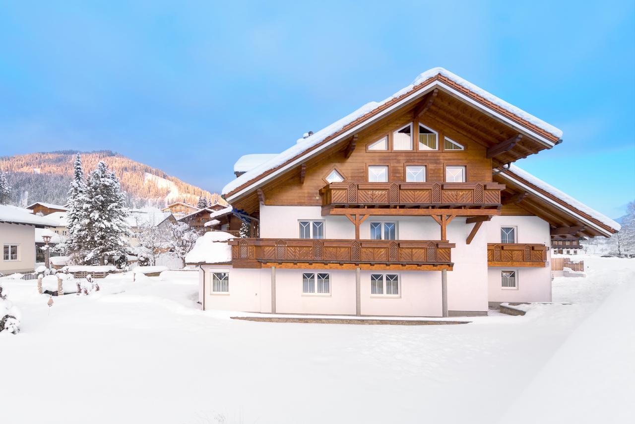 Haus Meneweger Flachau Exterior foto